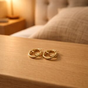 E1 Women's Small 10K Hoop Earrings